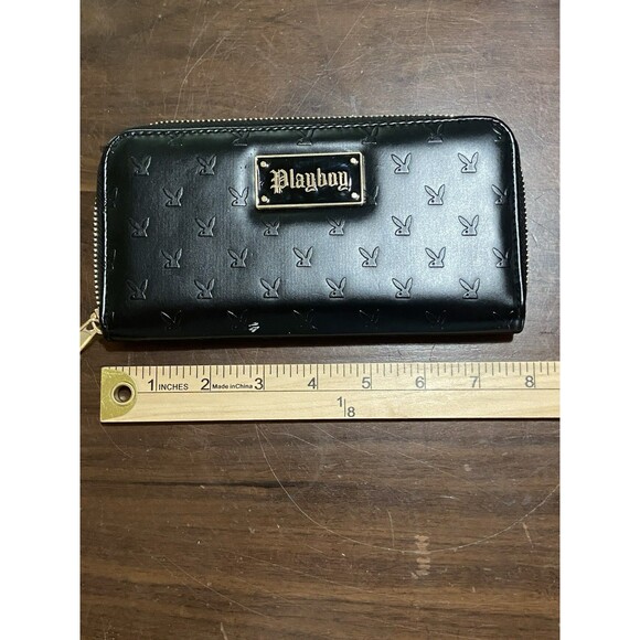 Black Faux Leather Embossed Playboy Wallet with Gold Plate Logo And PB Charm - Picture 13 of 14